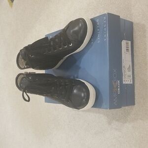 Black ankle Geox Natural Leather Active breathable shoes  Size 8. Italian parent